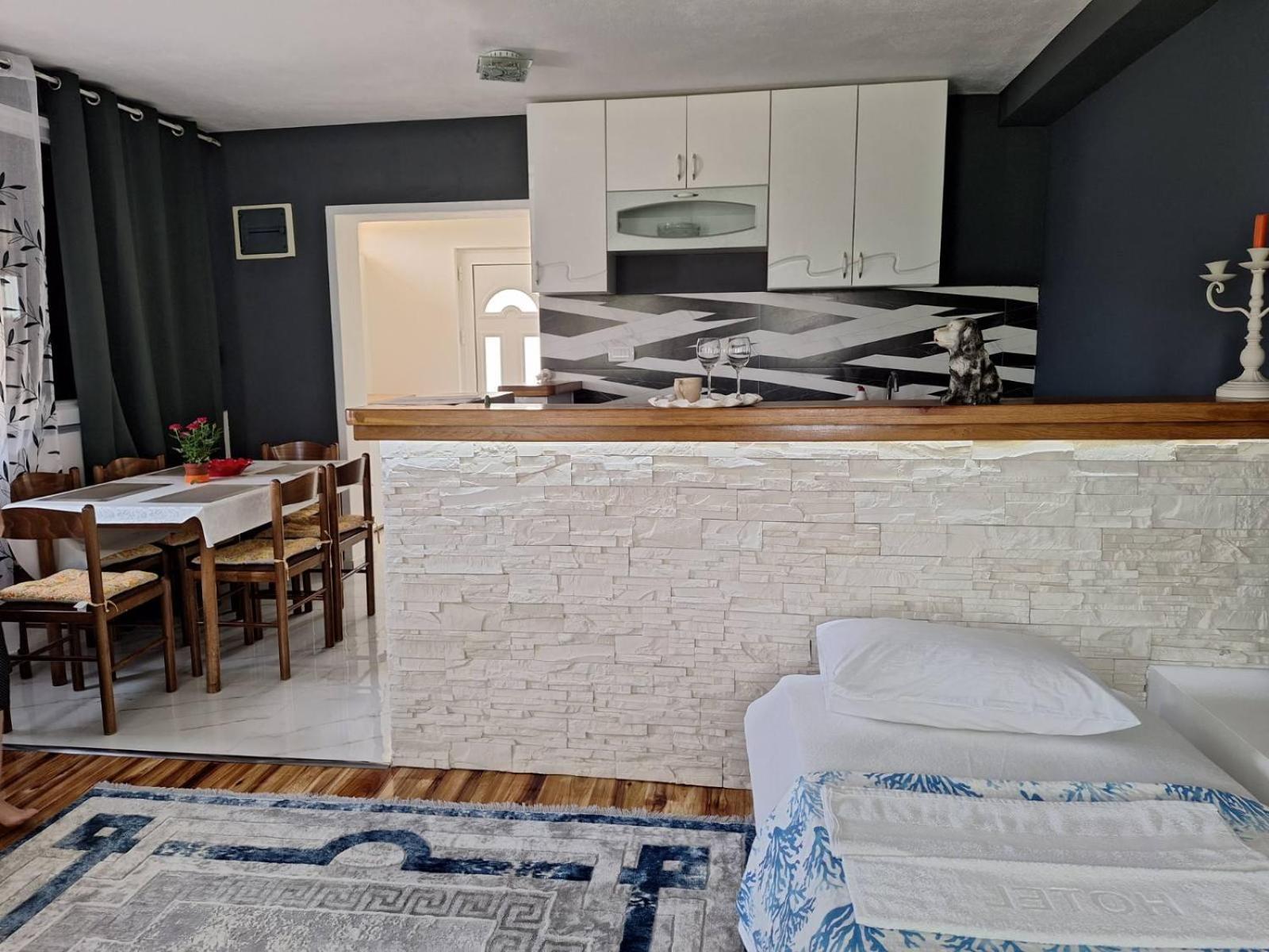 Apartman Glorija Kotor Kültér fotó